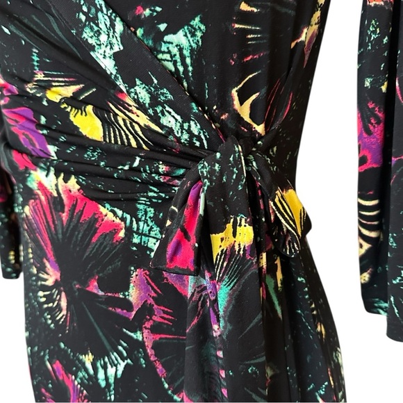 BCBGMaxAzria Chic Tye Dye Pattern Black Wrap Tie V-Neck Midi Dress 3/4 Sleeves - Picture 13 of 13